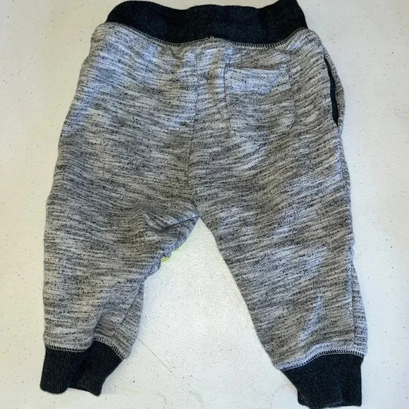 Set of 4 pairs of 12-month Sweatpants - Picture 5 of 12